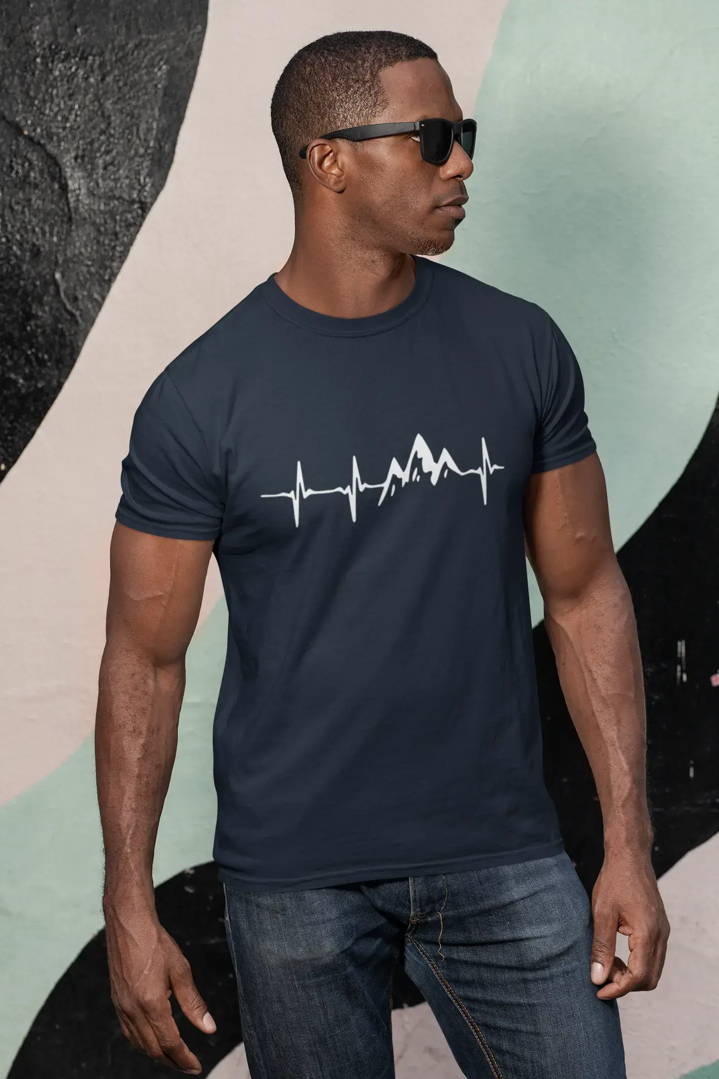 ULTRABASIC - Graphic Printed Men's Mountain Heartbeat T-Shirt Vintage White