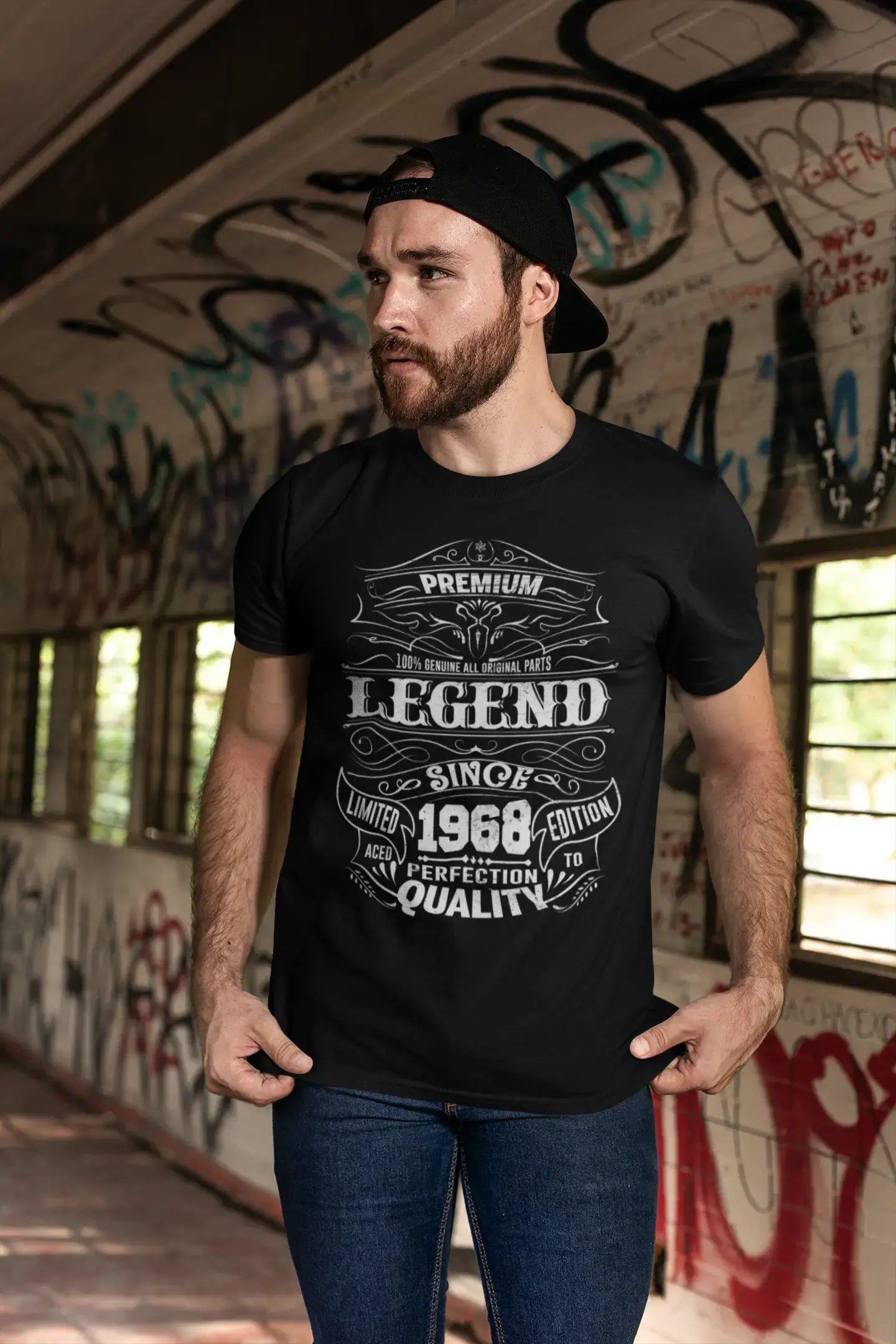 ULTRABASIC Men's T-Shirt Vintage Premium Legend Since 1968 - 52nd Birthday Gift Tee Shirt